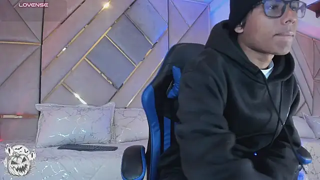 הופעת וובקאם של LiamKron