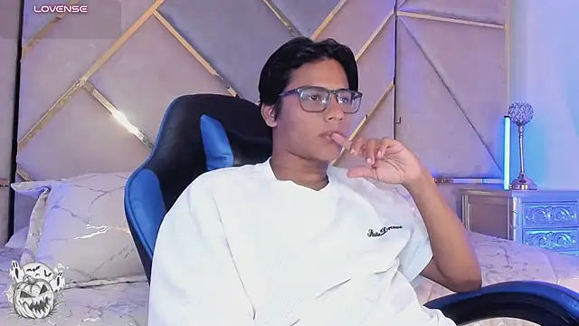 LiamKron webcam show