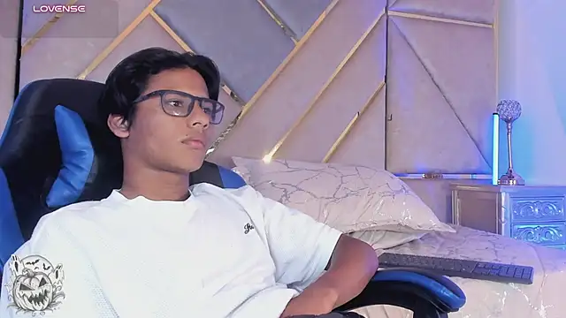 LiamKron's Webcam Show