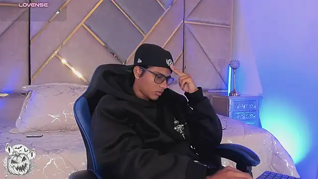 LiamKronn Webbikameraesitys