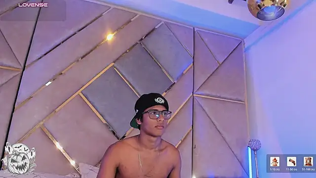 LiamKron 在線直播表演