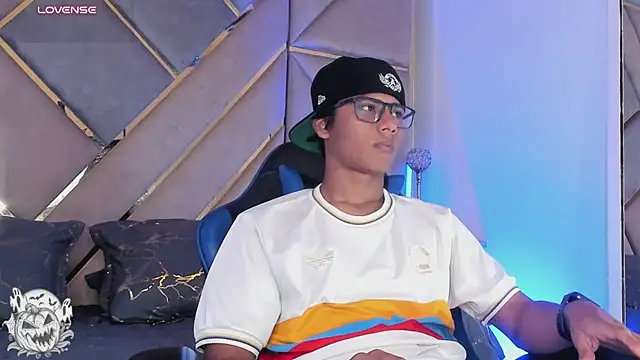 LiamKron 网络视讯表演