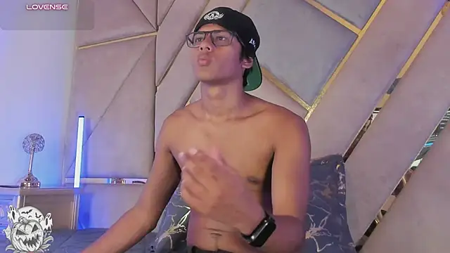 LiamKron 网络视讯表演