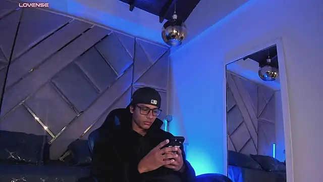 LiamKron Webcamshow