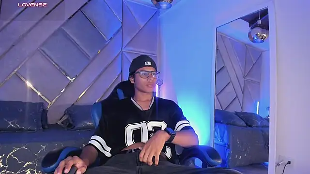LiamKron Webcam Show