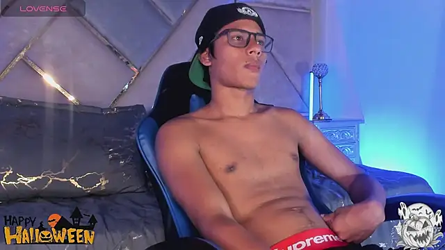 LiamKron's Webcam Show