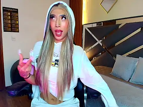 Kittie_Vixen Show Webcam