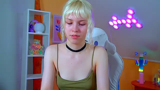 HannahHollis' Live XXX Chat