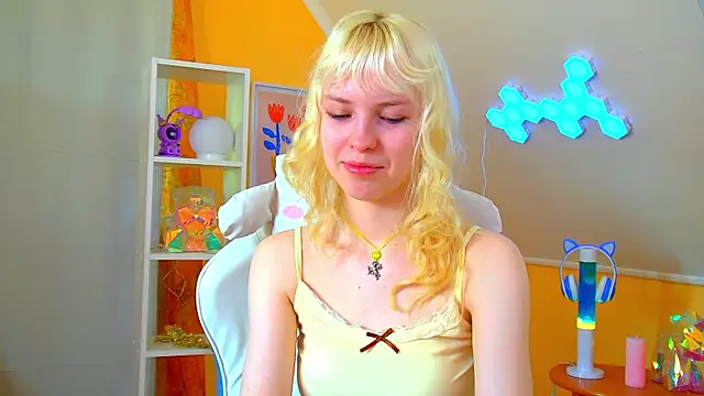 HannahHollis XXX чат на живо