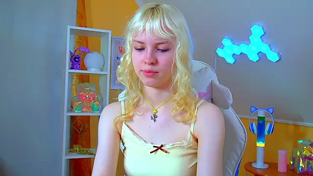 HannahHollis' Live XXX Chat