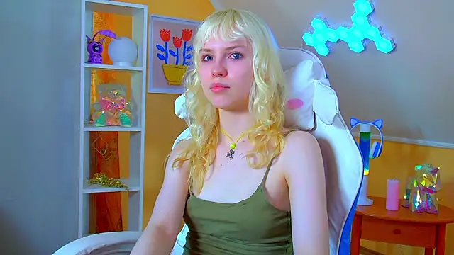 HannahHollis Adlı Modelin Canlı XXX Sohbeti