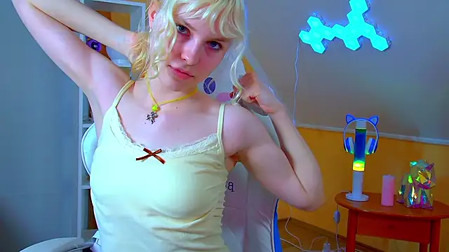 HannahHollis' Live XXX Chat