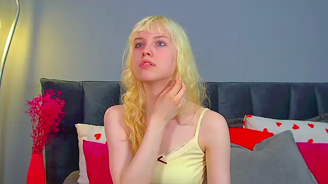 HannahHollis Adlı Modelin Canlı XXX Sohbeti