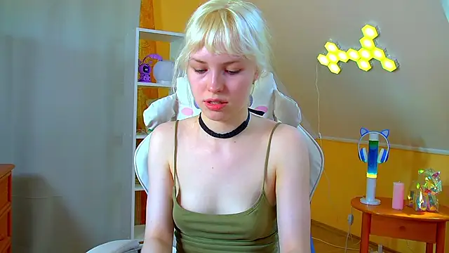 צ'אט XXX בשידור חי של HannahHollis