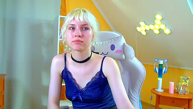 HannahHollis' Live XXX Chat