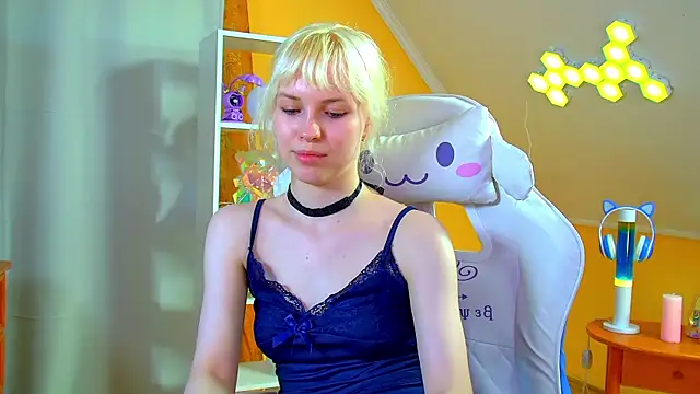 HannahHollis' Live XXX Chat