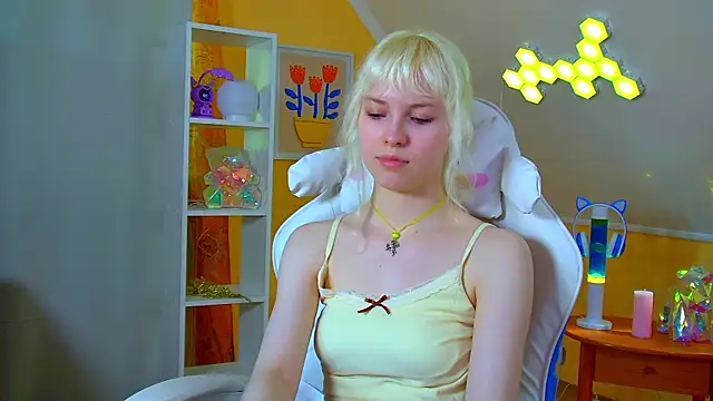 XXX chat uživo modela HannahHollis