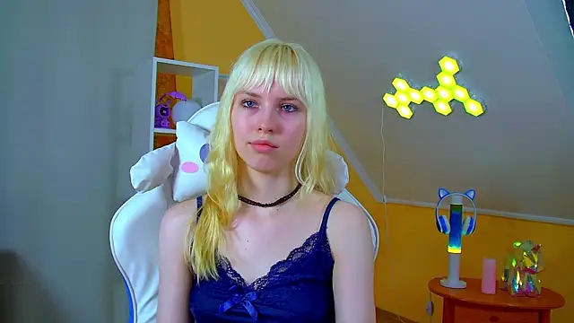 HannahHollis: онлайн-секс-чат