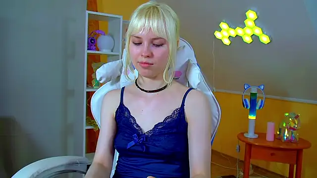 HannahHollis' Live XXX Chat