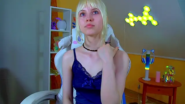 Chatroom XXX en direct de HannahHollis