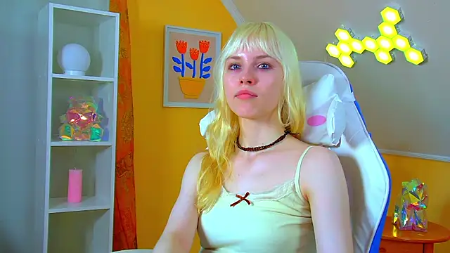 Chatroom XXX en direct de HannahHollis