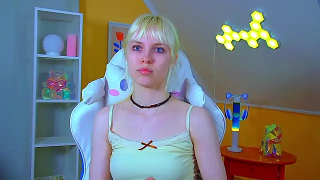 HannahHollis' Live XXX Chat