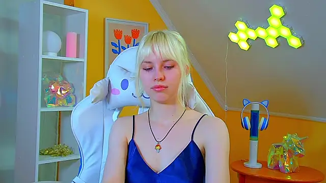 Chatroom XXX en direct de HannahHollis