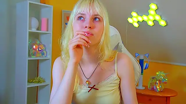 HannahHollis' Live XXX Chat