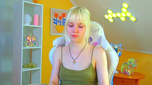 Chatroom XXX en direct de HannahHollis