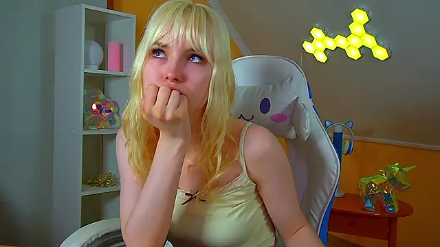 HannahHollis' Live XXX Chat