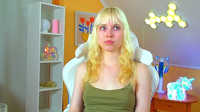 HannahHollis XXX чат на живо