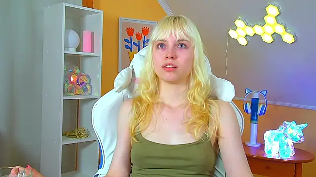 Živý XXX chat HannahHollis