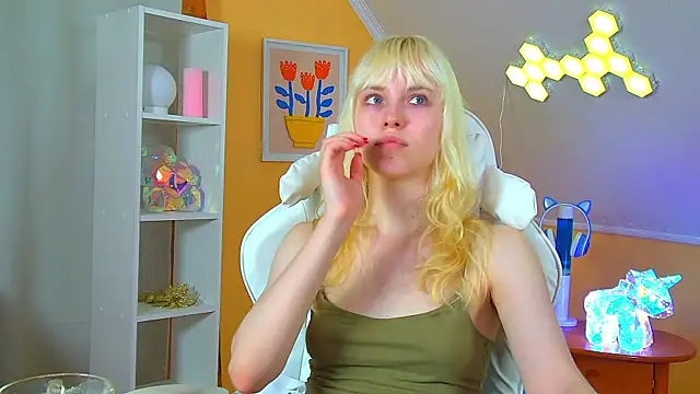 Živý XXX chat HannahHollis