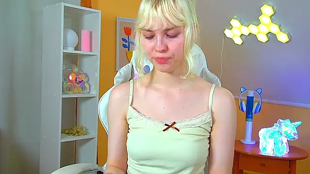 Chatroom XXX en direct de HannahHollis