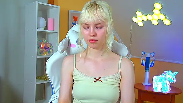 โชว์เว็บแคมของ HannahHollis