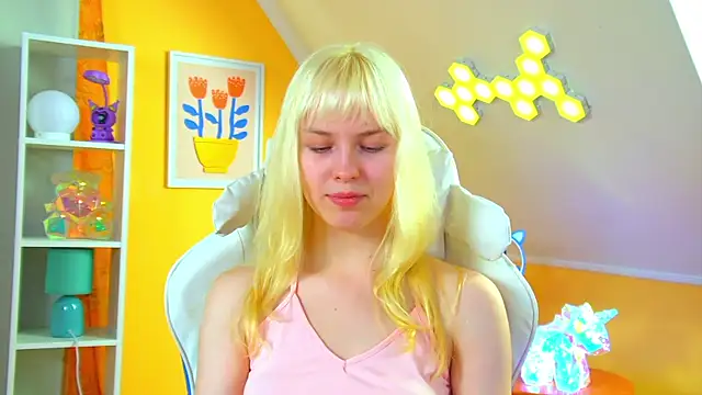 צ'אט XXX בשידור חי של HannahHollis