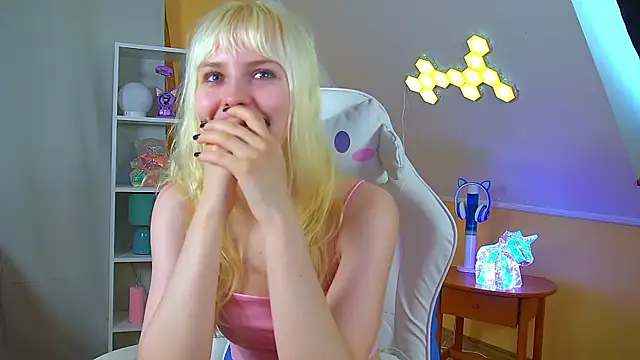 HannahHollis' Live XXX Chat