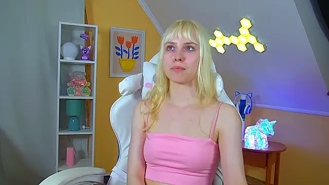 צ'אט XXX בשידור חי של HannahHollis