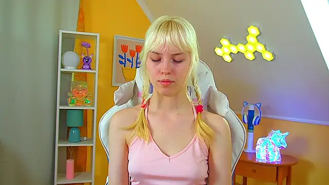 HannahHollis' Live XXX Chat
