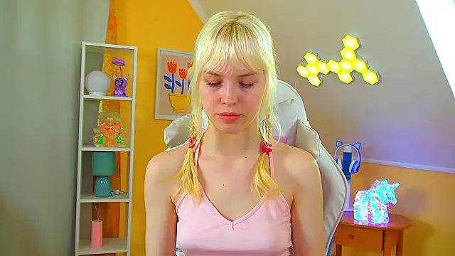 HannahHollis' Live XXX Chat