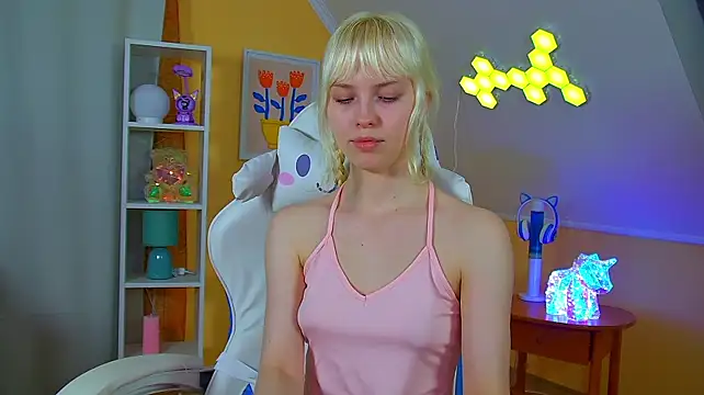 دردشة HannahHollis الجنسية المباشرة