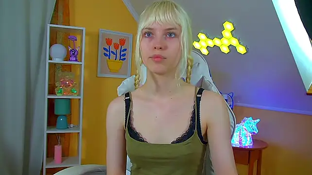 HannahHollis' Live XXX Chat