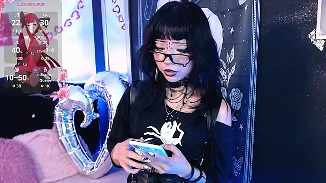 KiomyVamp: вебкам-шоу
