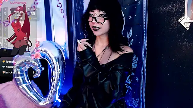 KiomyVamp 在線直播表演