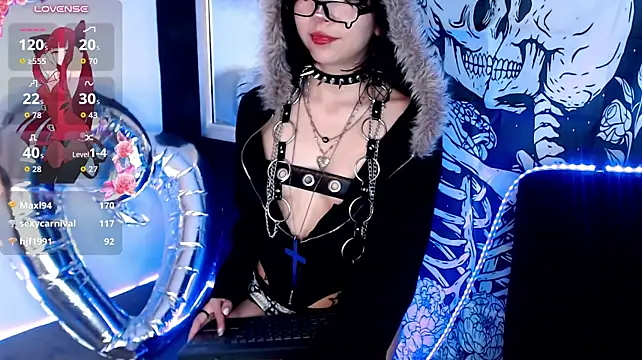 KiomyVamp's Webcam Show