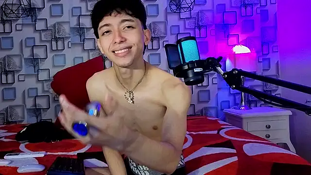 Twink_Sebas7 Adlı Modelin Web Kamerası Şovu
