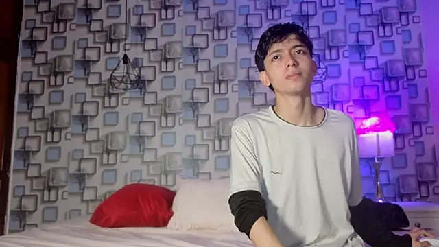 Twink_Sebas7 webkamerás műsora