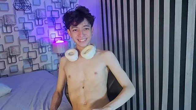 Twink_Sebas7 Adlı Modelin Web Kamerası Şovu