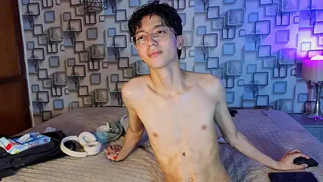 Twink_Sebas7 Webcamshow