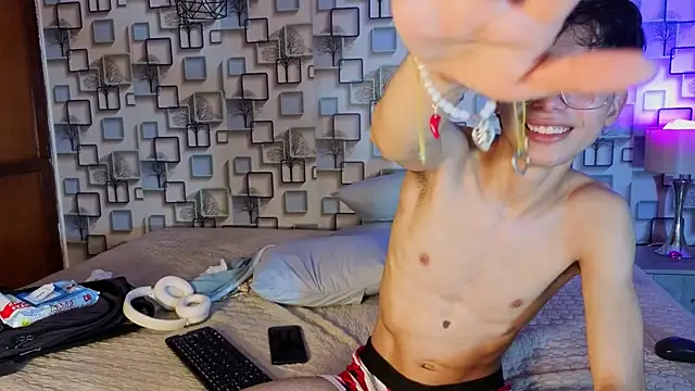 Twink_Sebas7 Adlı Modelin Web Kamerası Şovu